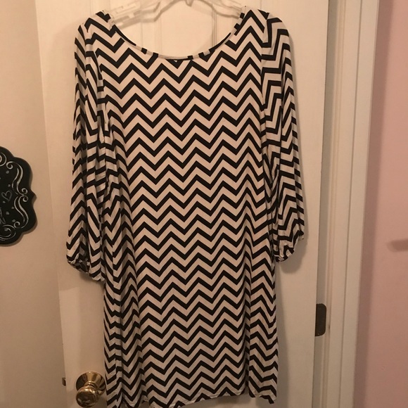 Chevron Dress with Bow - Picture 1 of 4